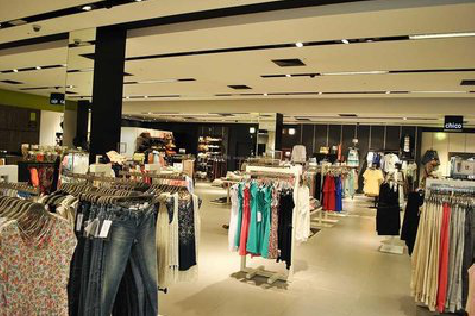 富宁商场里的店面怎么装修？