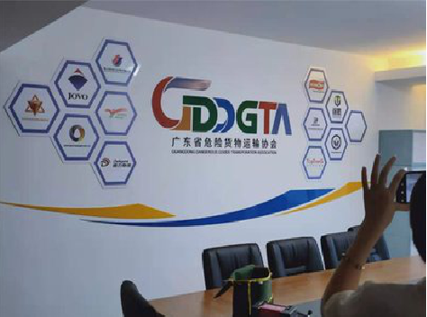 富宁公司走廊文化墙如何设计布置？